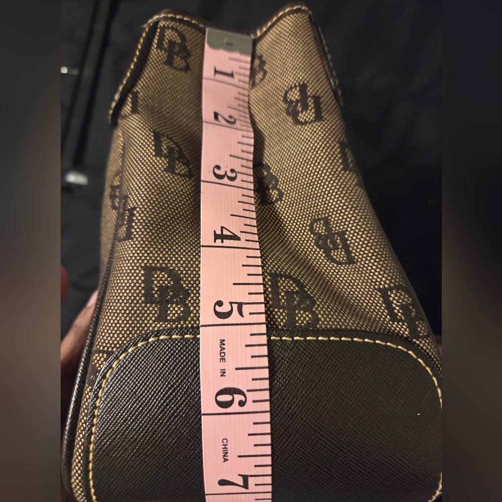 Dooney & Bourke Purse - Picture 6 of 7